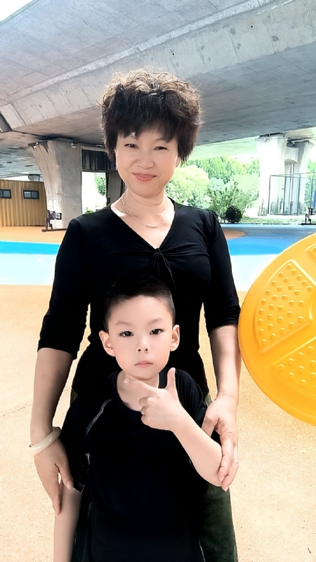 火凤凰的第一张照片--扬州闪婚服务中心